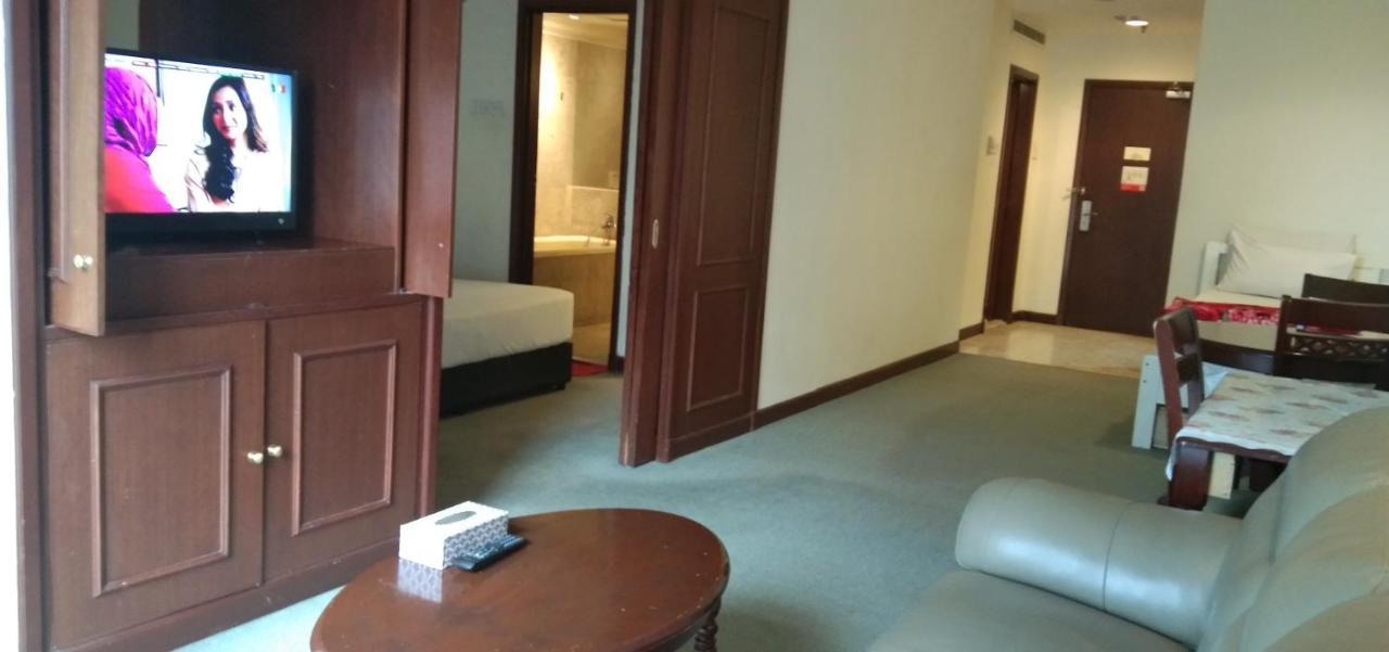 Victory Apartment Berjaya Times Square Kl Куала-Лумпур Экстерьер фото