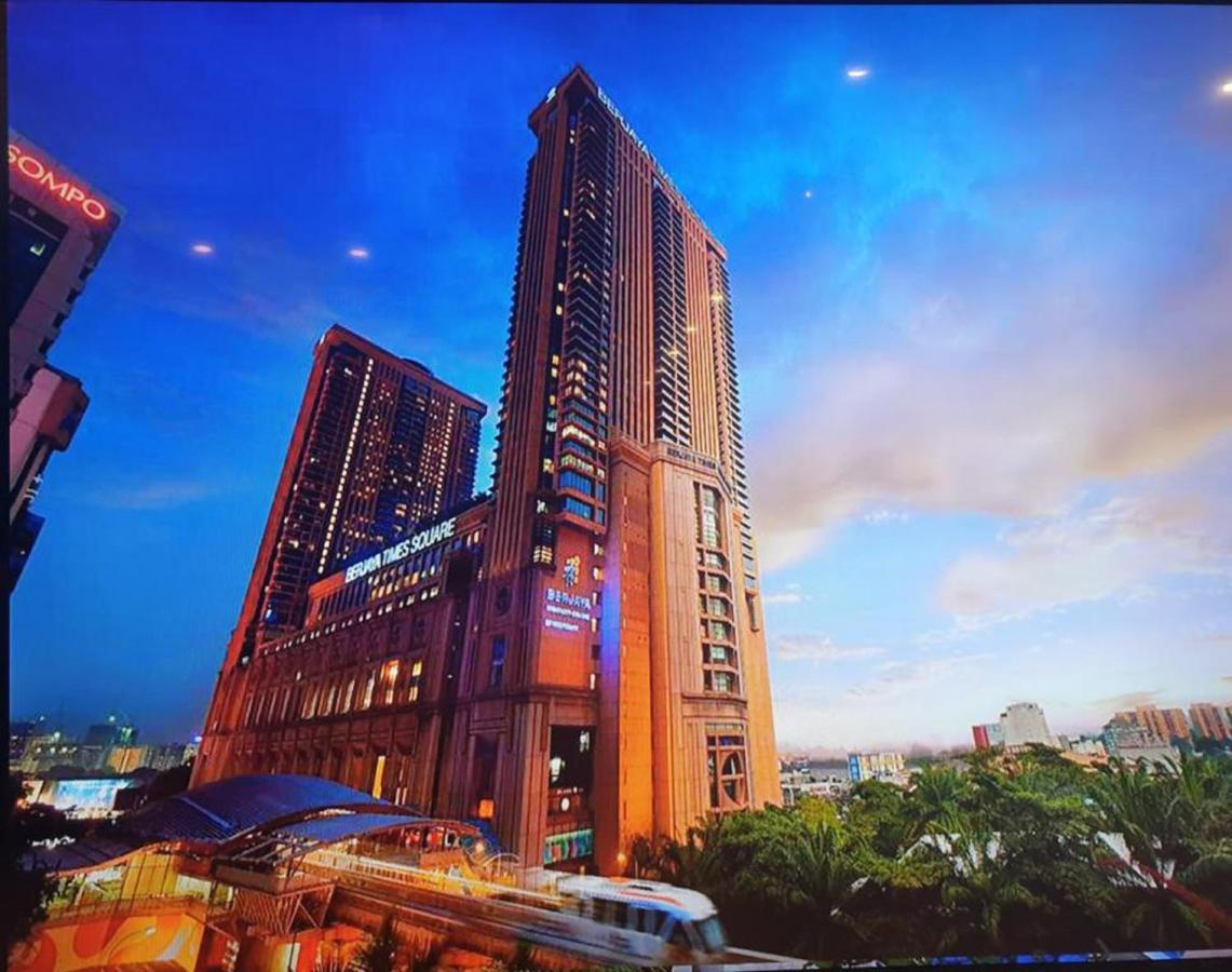 Victory Apartment Berjaya Times Square Kl Куала-Лумпур Экстерьер фото