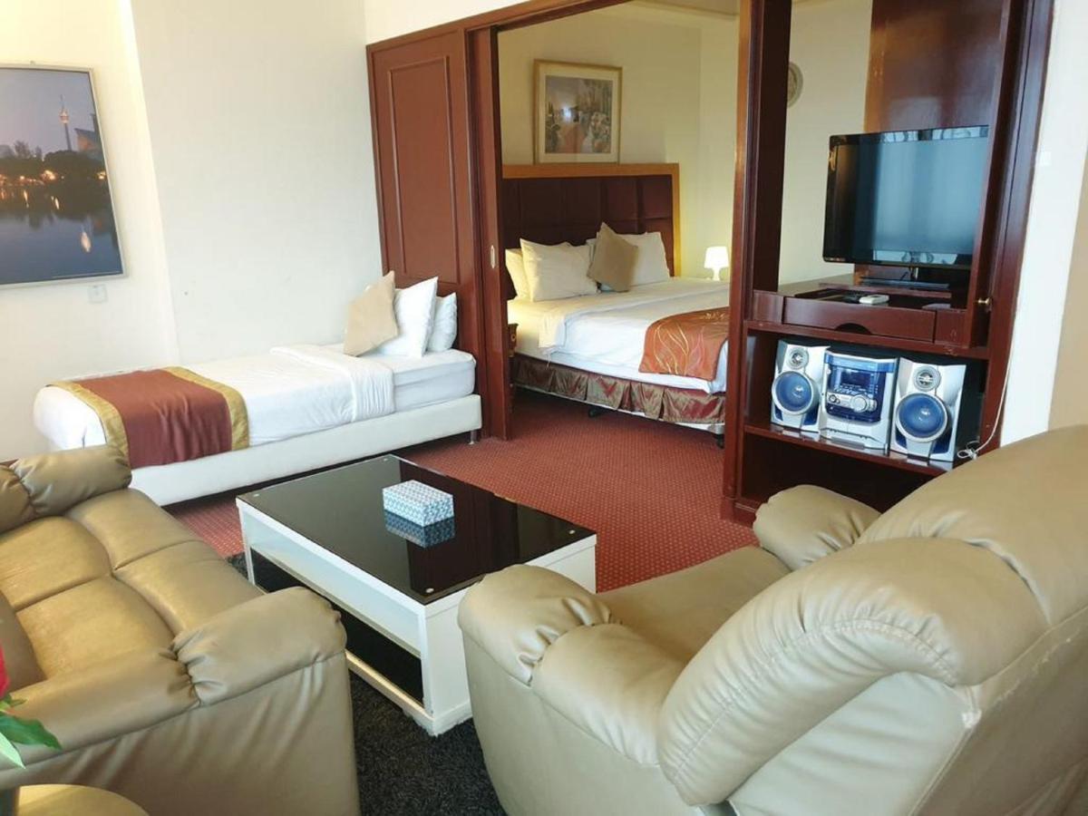 Victory Apartment Berjaya Times Square Kl Куала-Лумпур Экстерьер фото