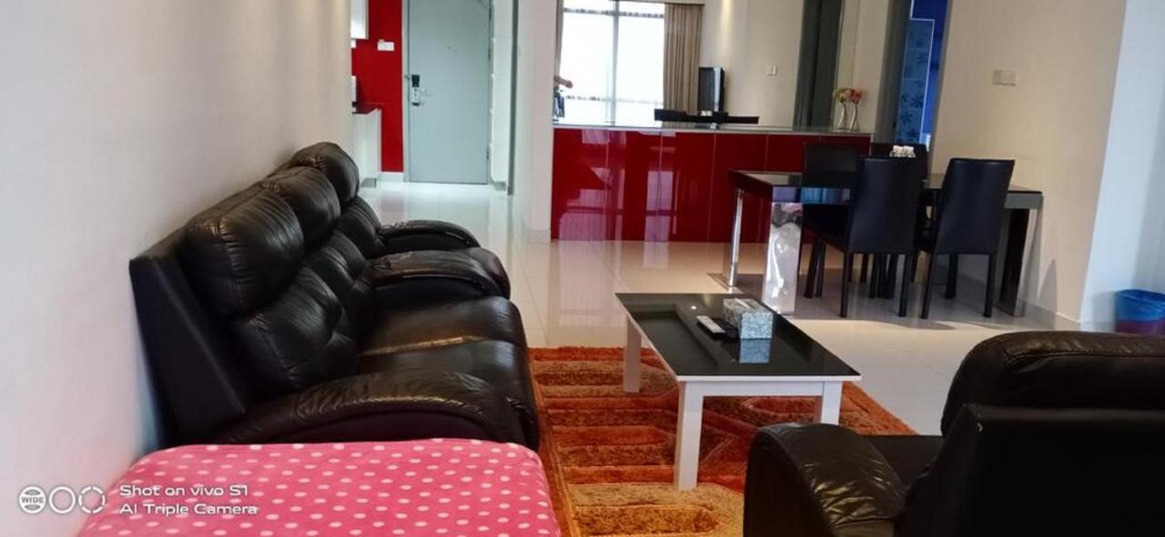 Victory Apartment Berjaya Times Square Kl Куала-Лумпур Экстерьер фото